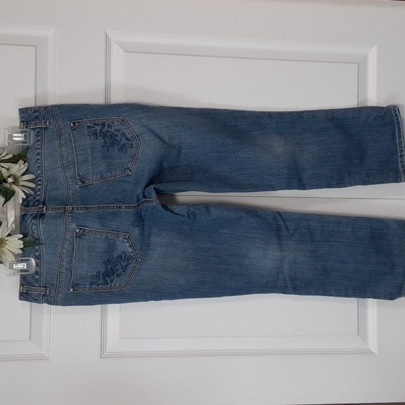 Tommy Hilfiger Low Rise Crop Distressed Jeans - Picture 9 of 13